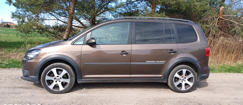 Volkswagen Touran cena 38000 przebieg: 290000, rok produkcji 2011 z Kobylin małe 211